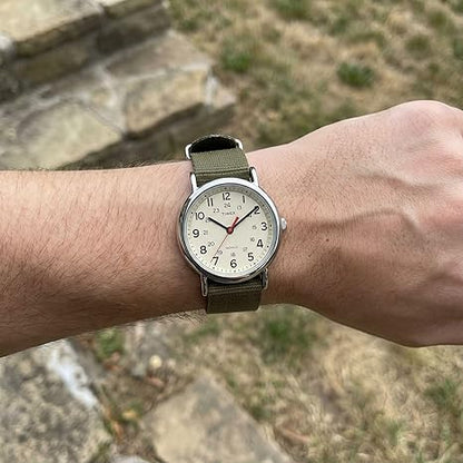 Elegant Analog Wrist Watch for Men, Premium Classic Design, Durable Stainless Steel Case, Reliable Quartz Movement, Everyday Style Comfortable Fit